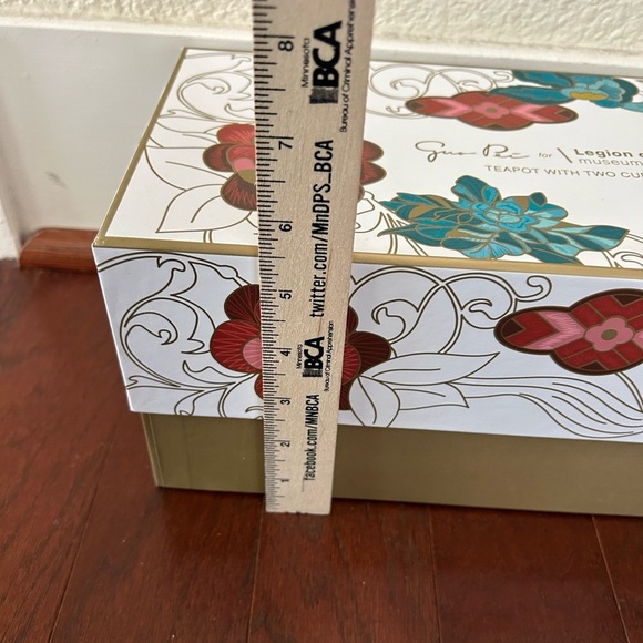 Guo Pei for Legion of Honor SF tea pot w/ 2 cups set new in box collectible - Picture 14 of 14